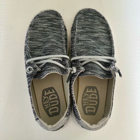 Women’s size 6 Hey Dudes, static gray/black, only worn in house to try on, new - Picture 1 of 1